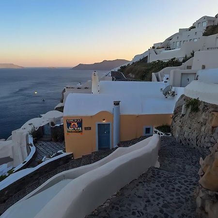 Lava Oia'S Apartment Exterior photo